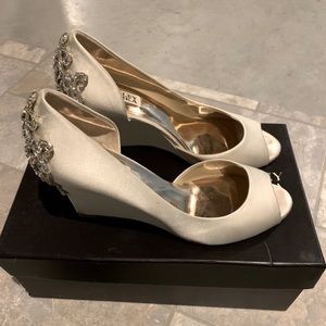 Badgley mischika Meagan style ivory satan